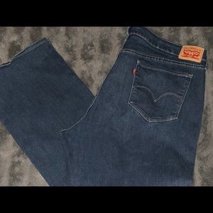 Plus Sized Levi Jeans